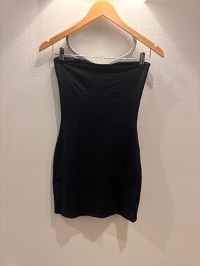 skirt mini dress Klytie Black Halter-Neck Mini Dress With Puff-Ball Skirt – Club L London
